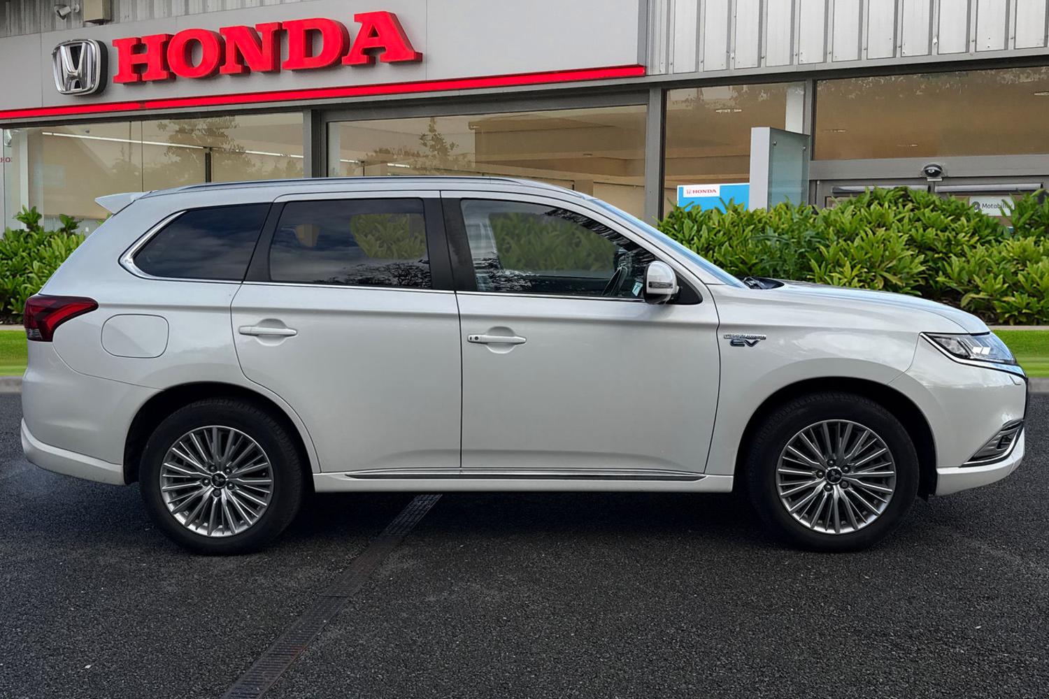 Used Mitsubishi Outlander 2018 for sale - 76391029: Photo 3