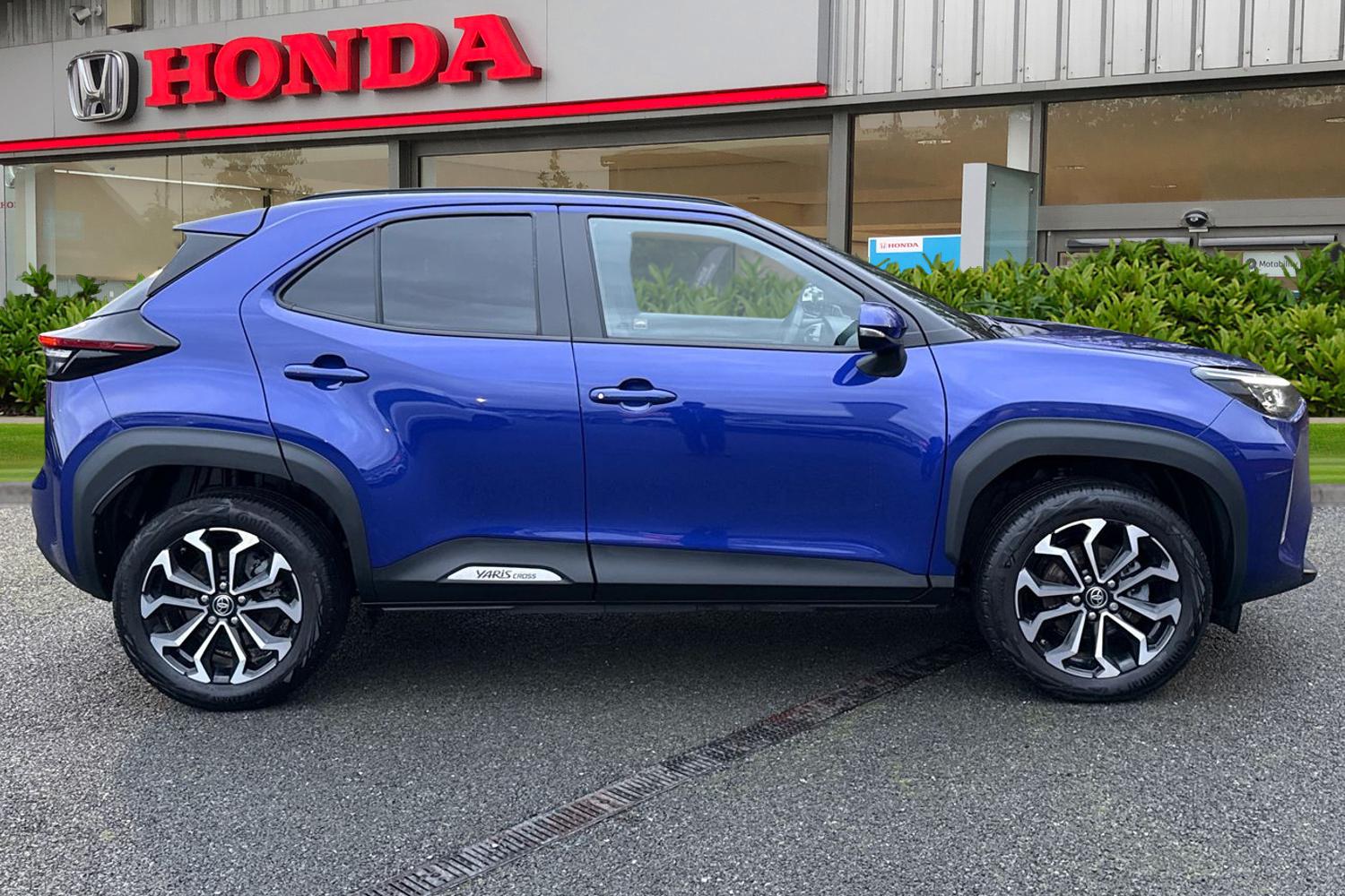 Used Toyota Yaris Cross 2024 for sale - 77152469: Photo 3