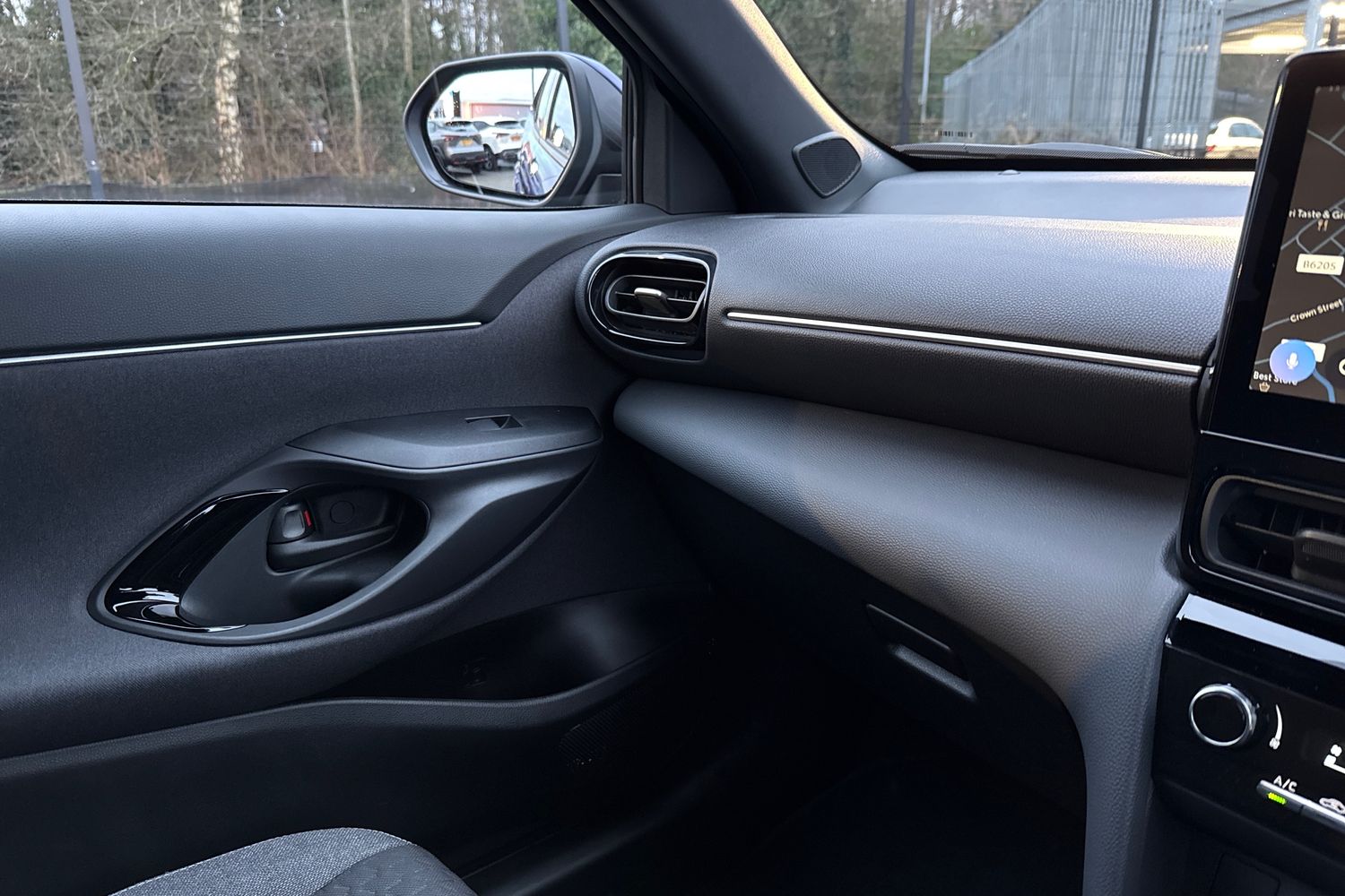 Used Toyota Yaris Cross 2024 for sale - 77152469: Photo 42