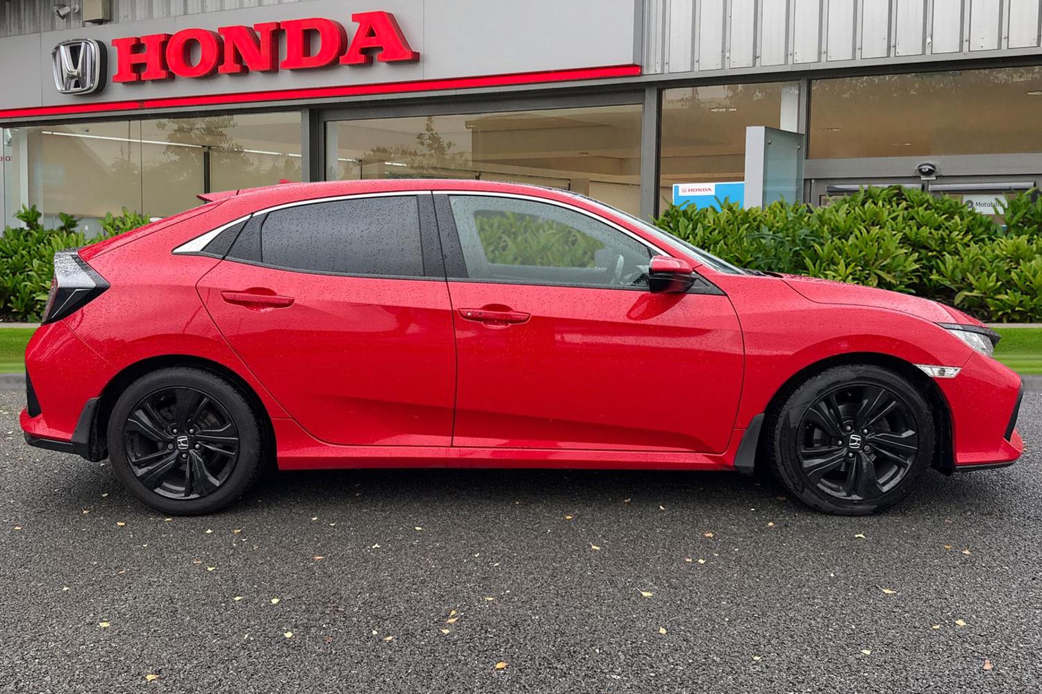 Used Honda Civic 2017 for sale - 76469314: Photo 3