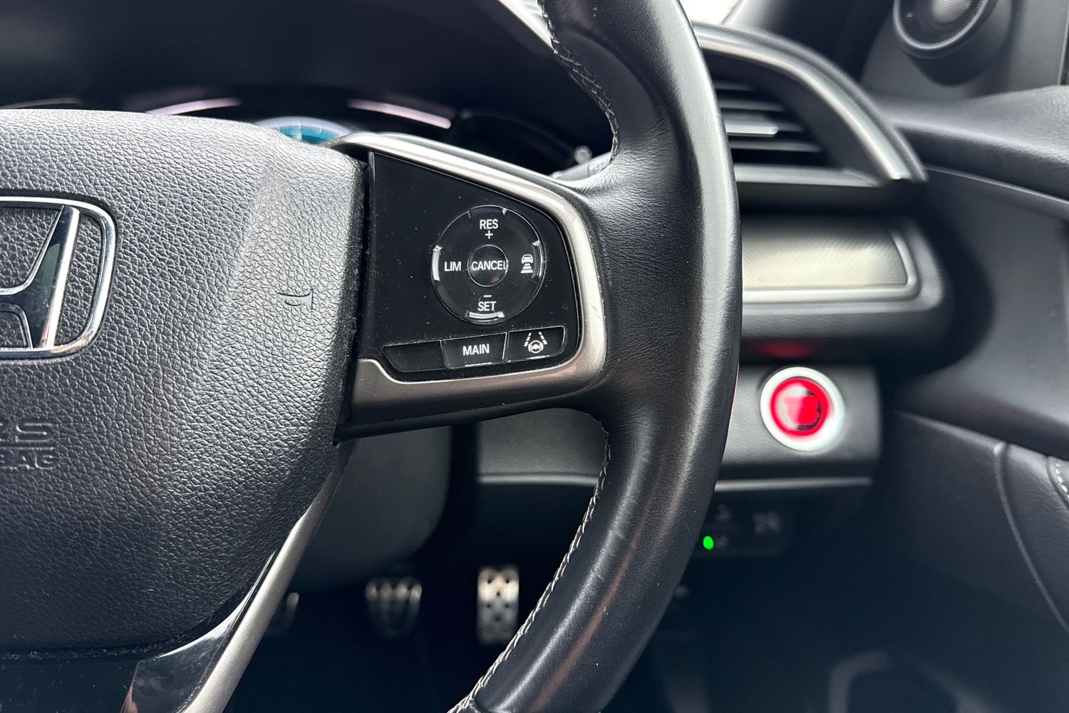 Used Honda Civic 2017 for sale - 76469314: Photo 30