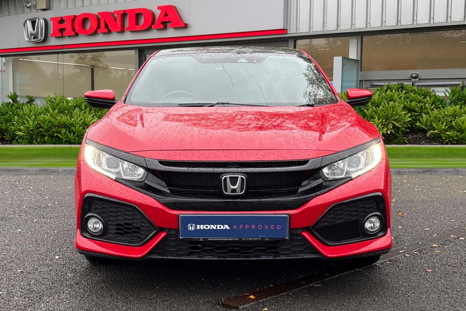 Used Honda Civic 2017 for sale - 76469314: Photo 4