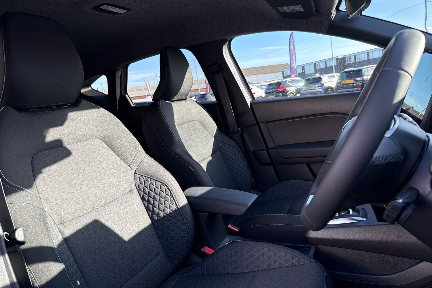 Used Renault Captur 2025 for sale - 77649341: Photo 24