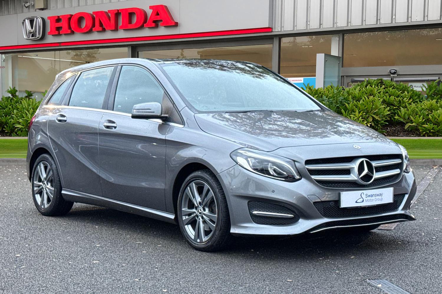 Used Mercedes-Benz B Class 2018 for sale - 76481110: Photo 1