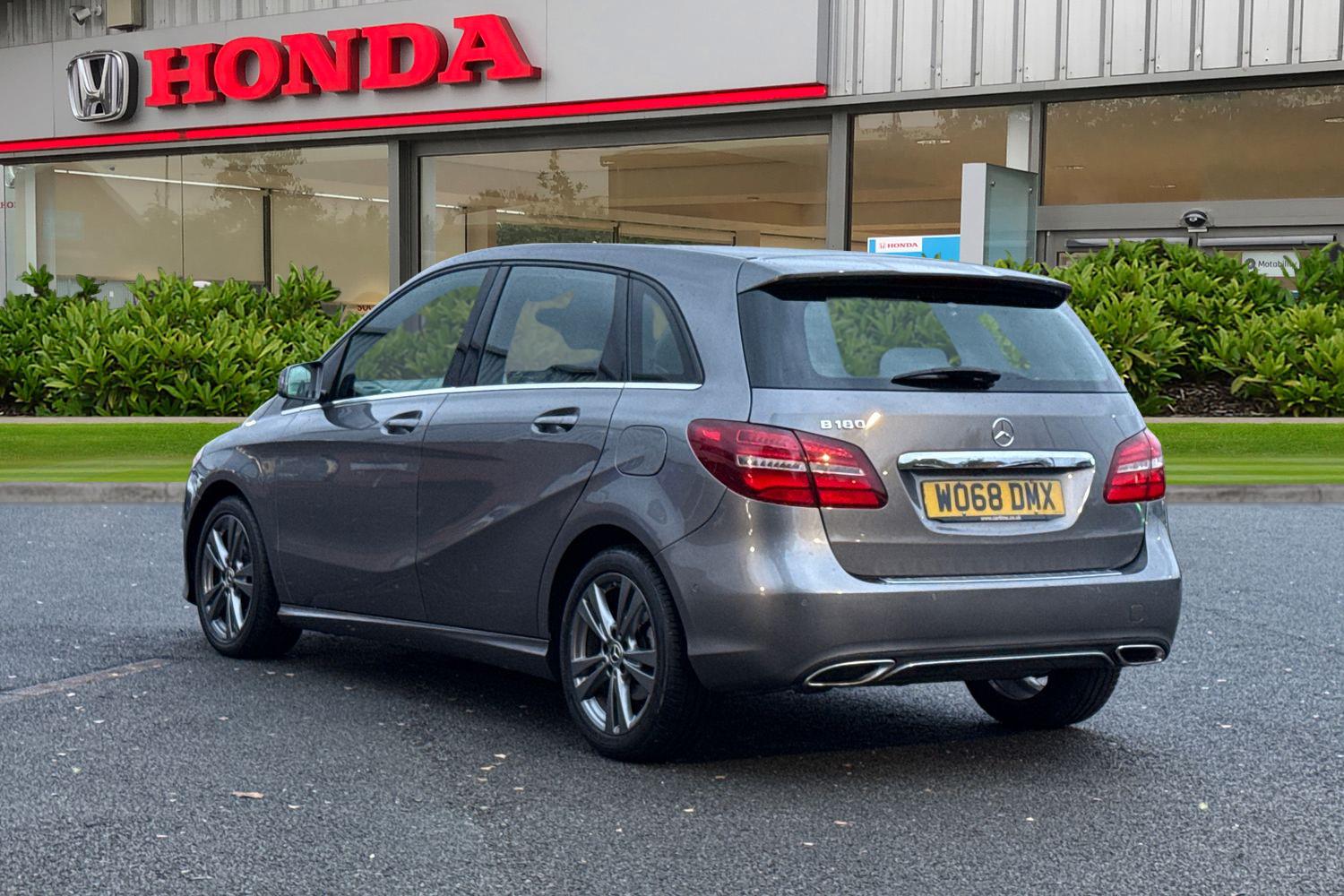 Used Mercedes-Benz B Class 2018 for sale - 76481110: Photo 2