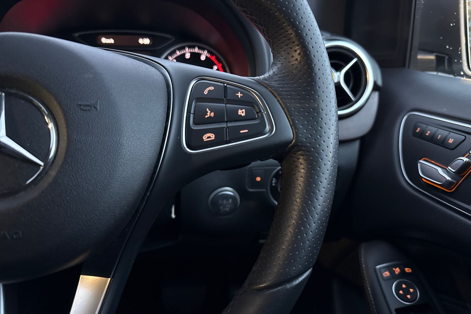 Used Mercedes-Benz B Class 2018 for sale - 76481110: Photo 32