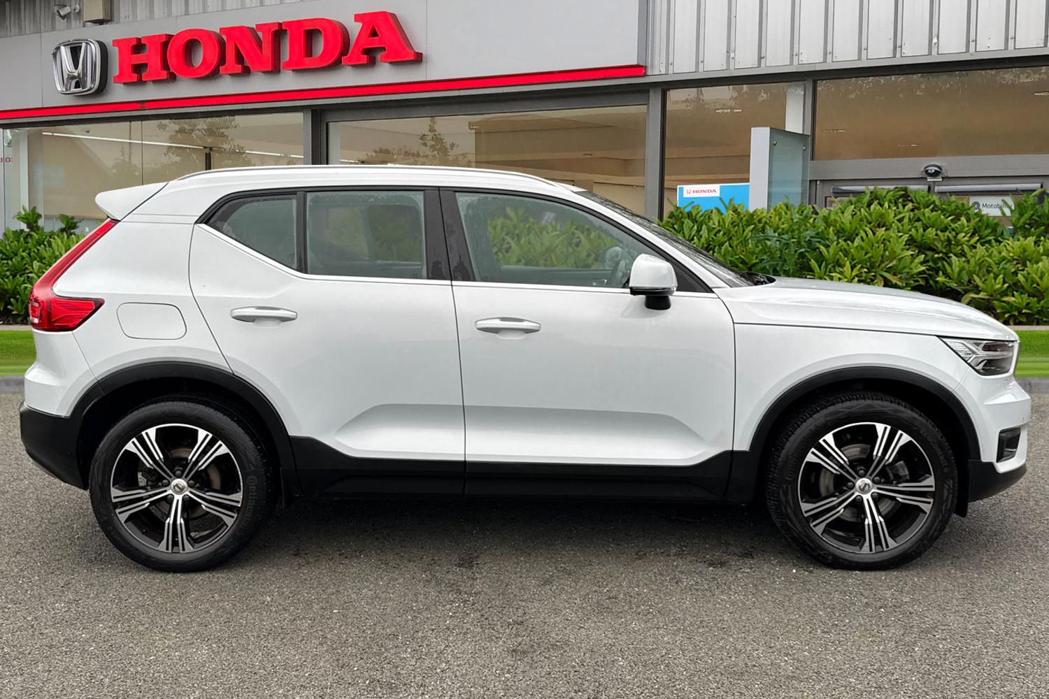 Used Volvo XC40 2021 for sale - 77451068: Photo 3