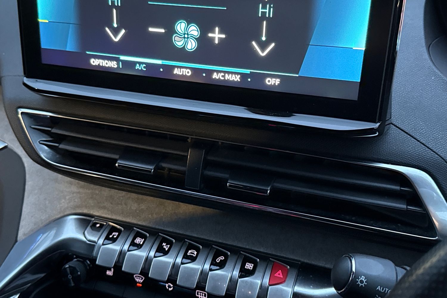 Used Peugeot 3008 2022 for sale - 77895853: Photo 44