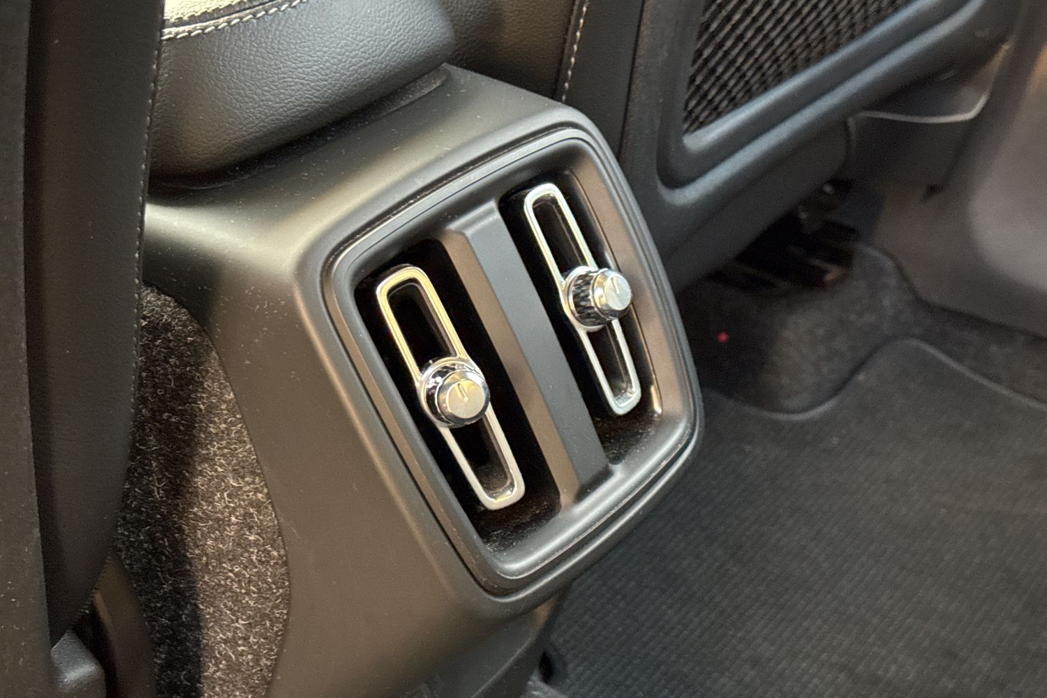 Used Volvo XC40 2021 for sale - 76863279: Photo 34