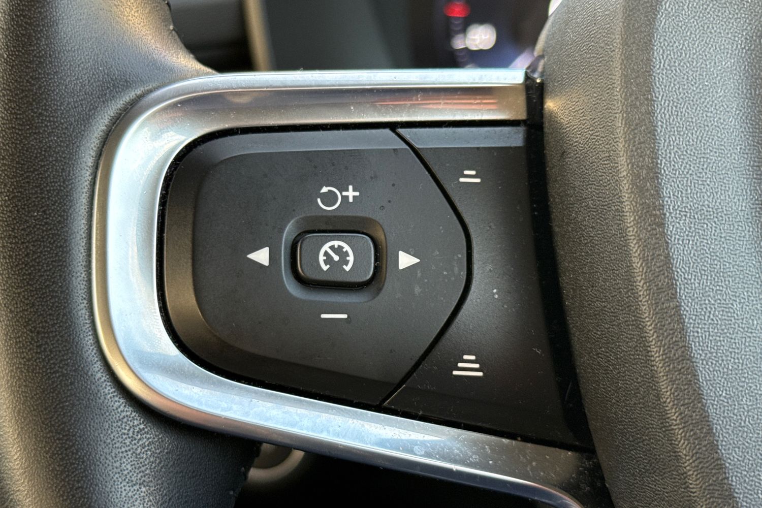 Used Volvo XC40 2021 for sale - 76863279: Photo 39