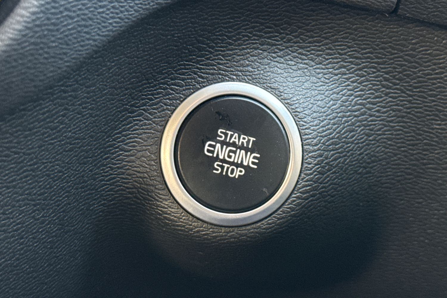 Used Volvo XC40 2021 for sale - 76863279: Photo 41