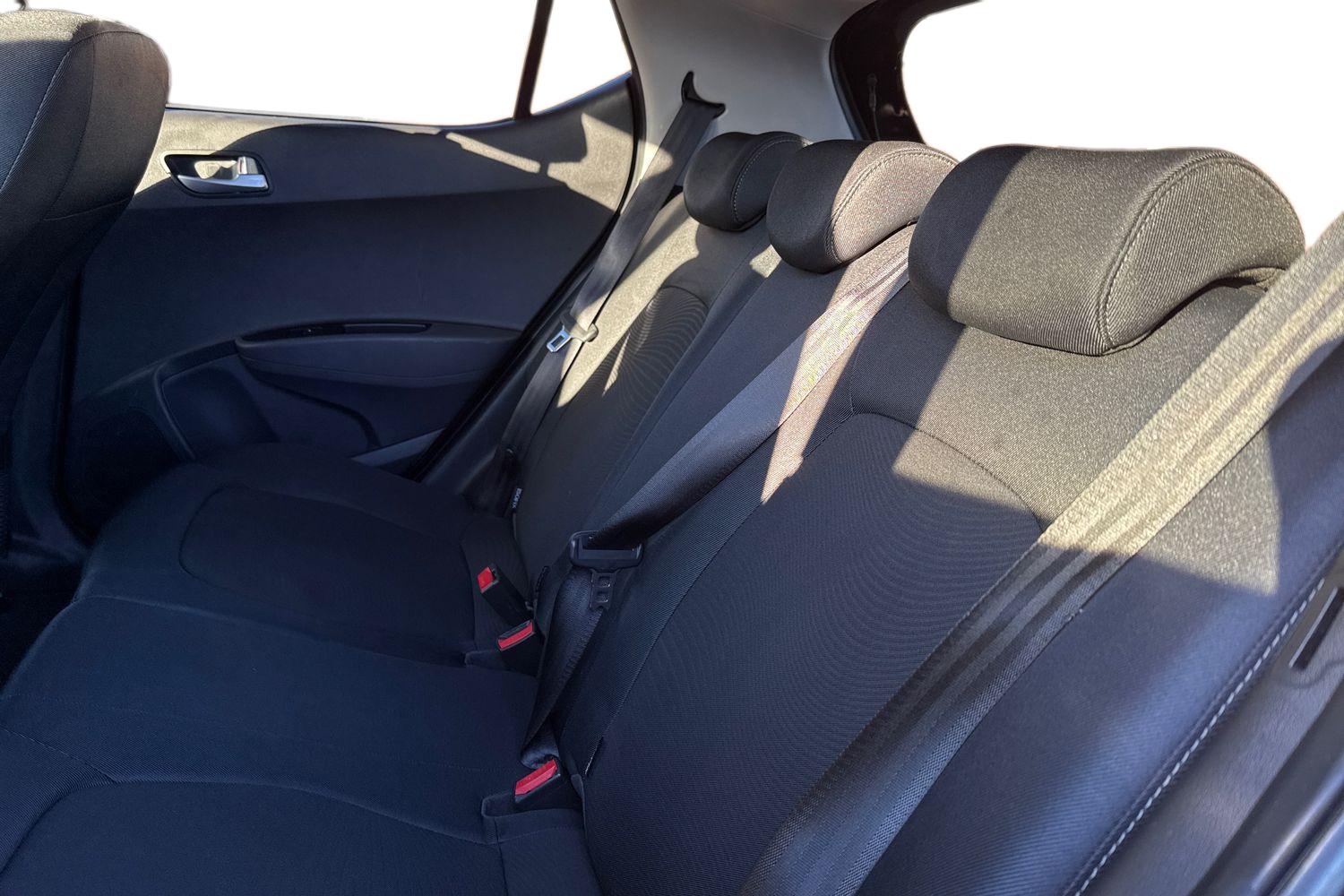 Used Hyundai i10 2018 for sale - 77088630: Photo 17