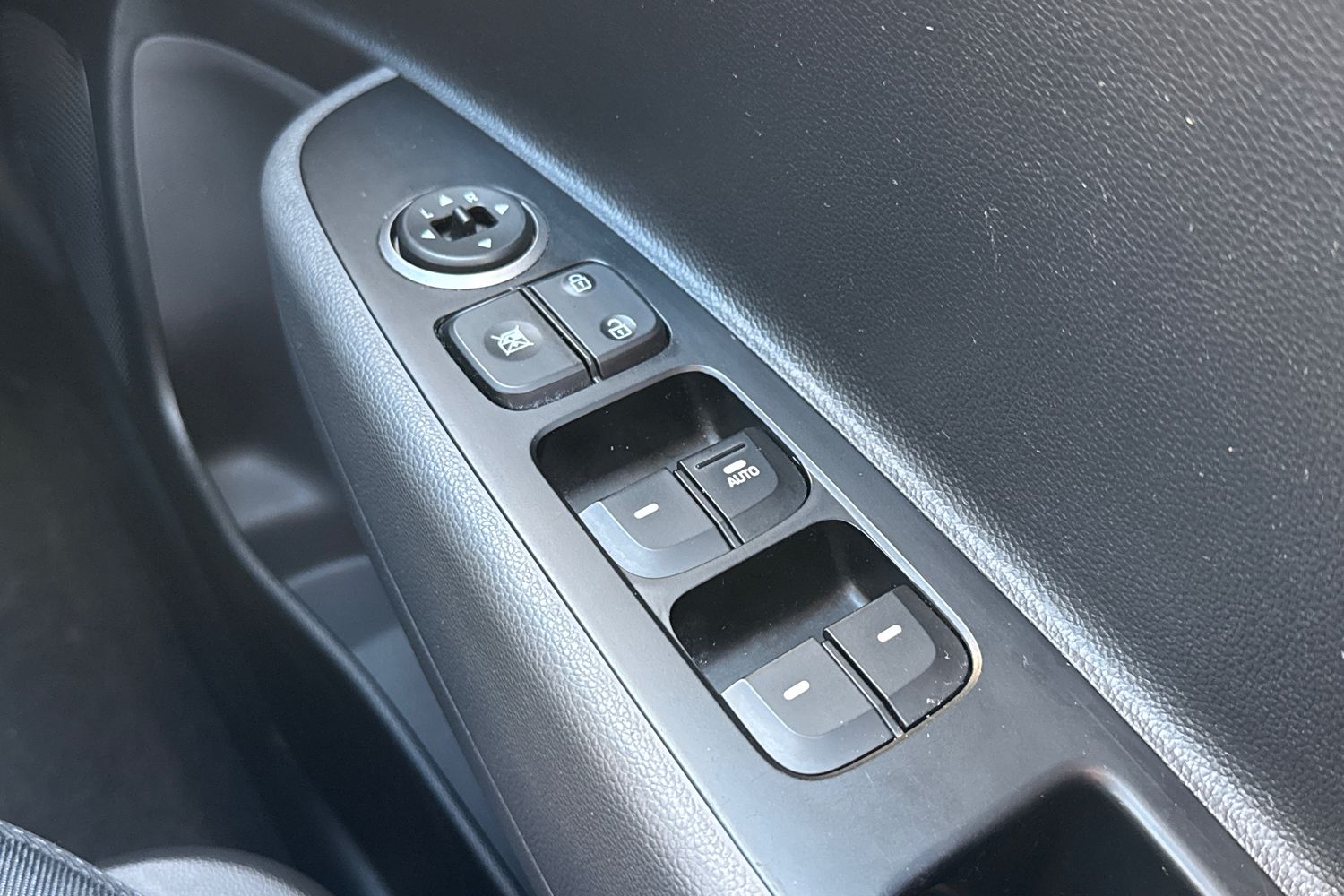 Used Hyundai i10 2018 for sale - 77088630: Photo 22