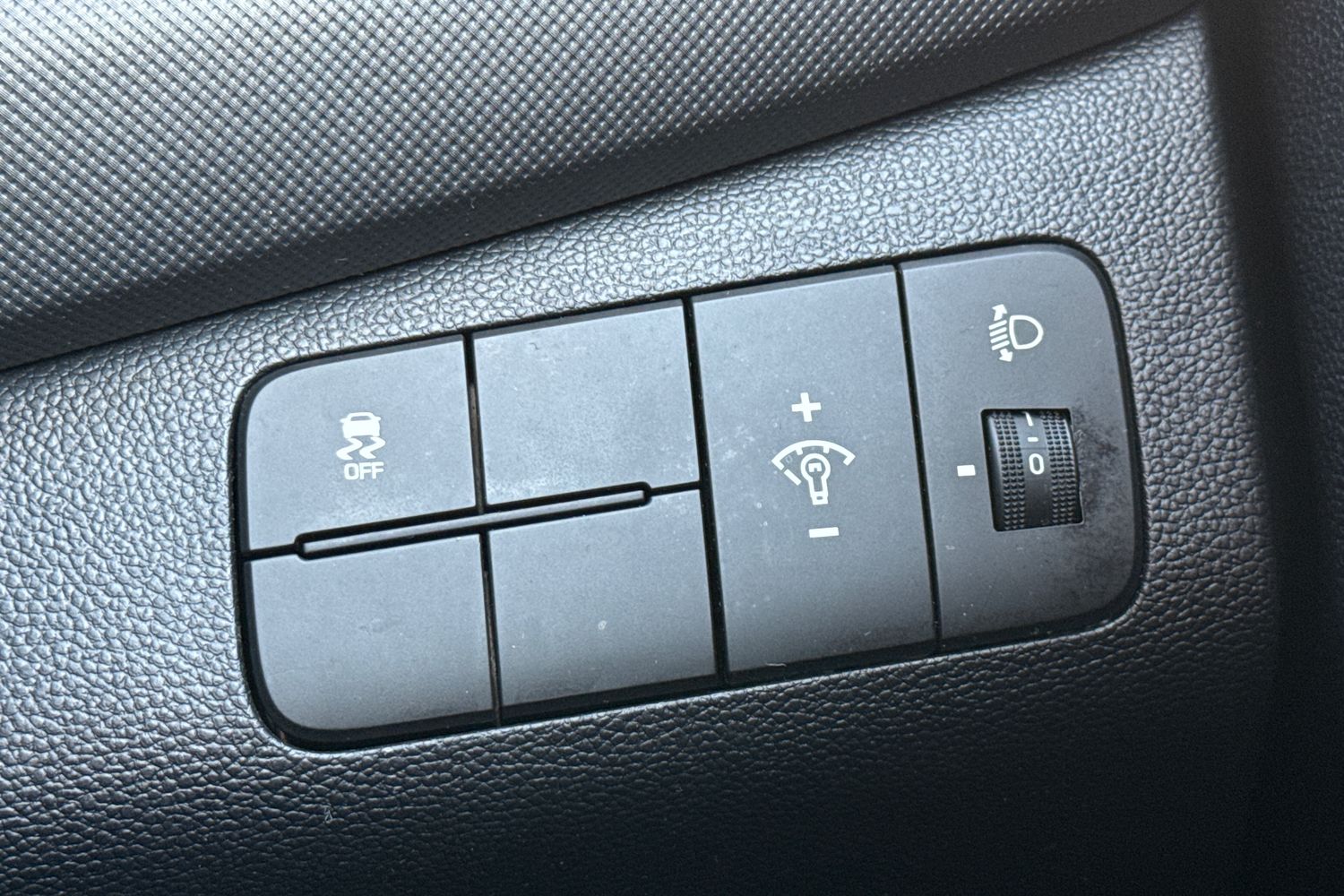 Used Hyundai i10 2018 for sale - 77088630: Photo 36