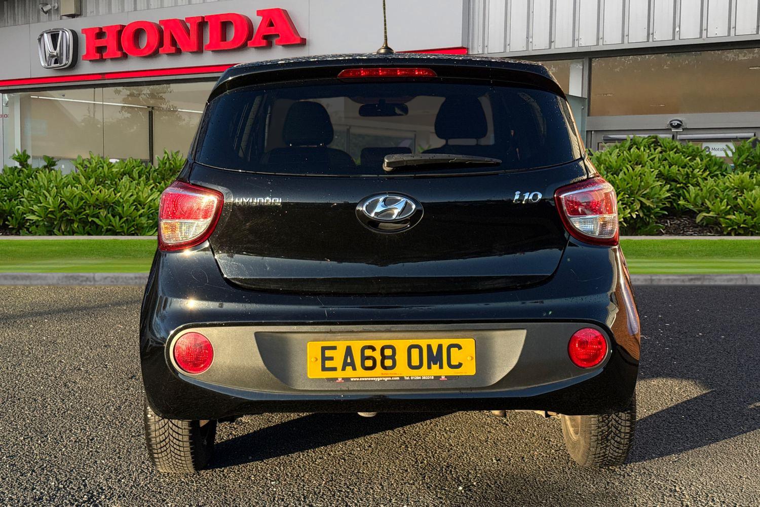 Used Hyundai i10 2018 for sale - 77088630: Photo 5