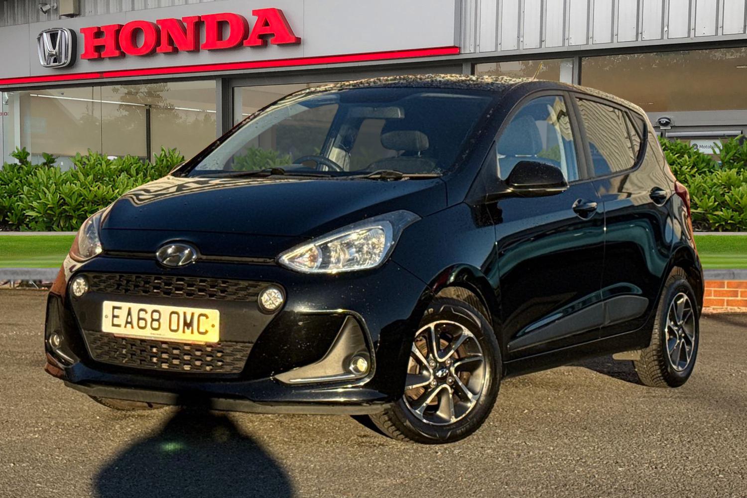 Used Hyundai i10 2018 for sale - 77088630: Photo 6