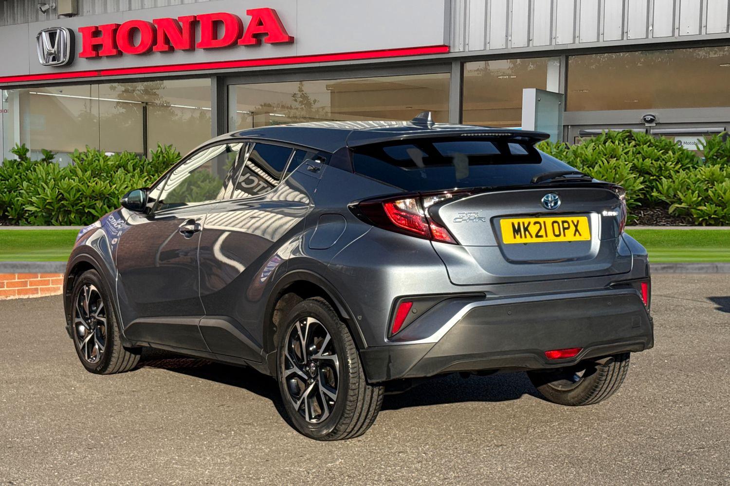 Used Toyota C-HR 2021 for sale - 76654389: Photo 2