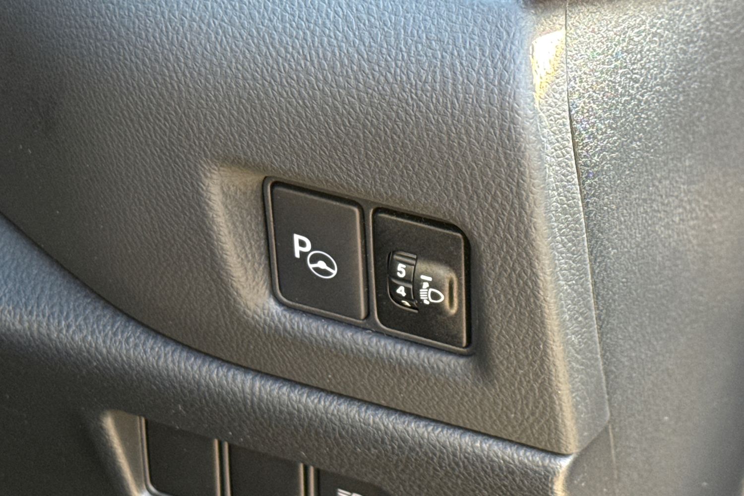 Used Toyota C-HR 2021 for sale - 76654389: Photo 31