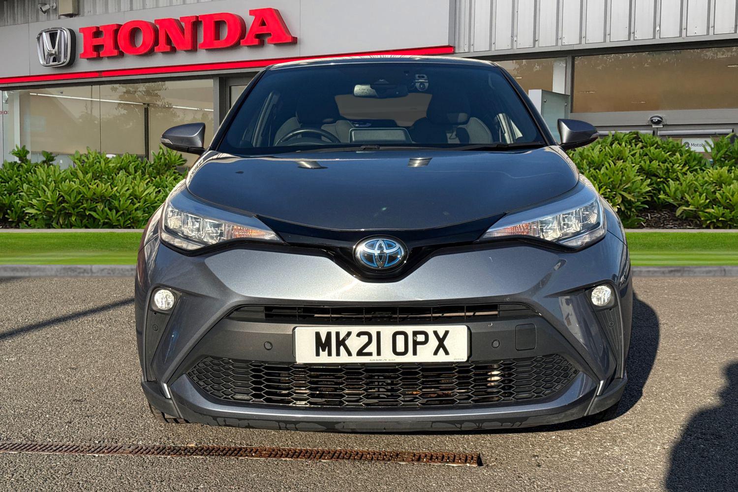 Used Toyota C-HR 2021 for sale - 76654389: Photo 4