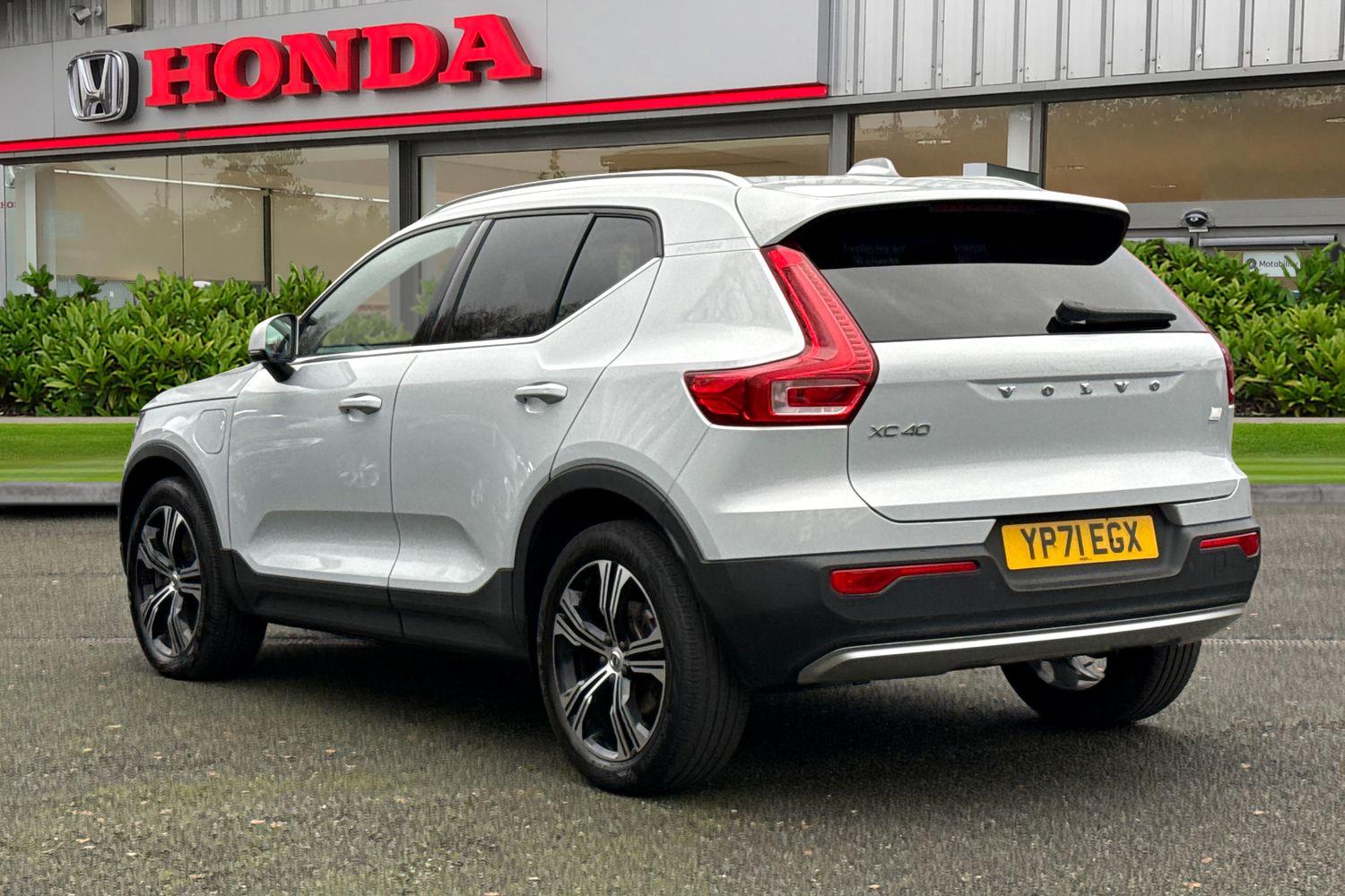 Used Volvo XC40 2021 for sale - 77048527: Photo 2