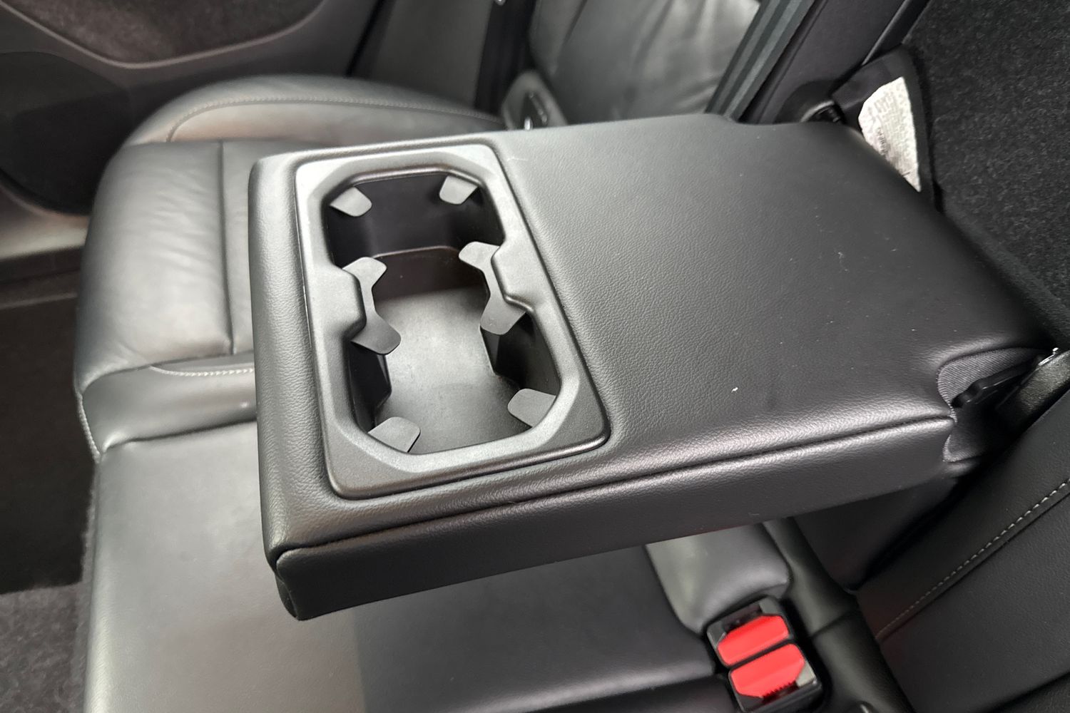 Used Volvo XC40 2021 for sale - 77048527: Photo 37