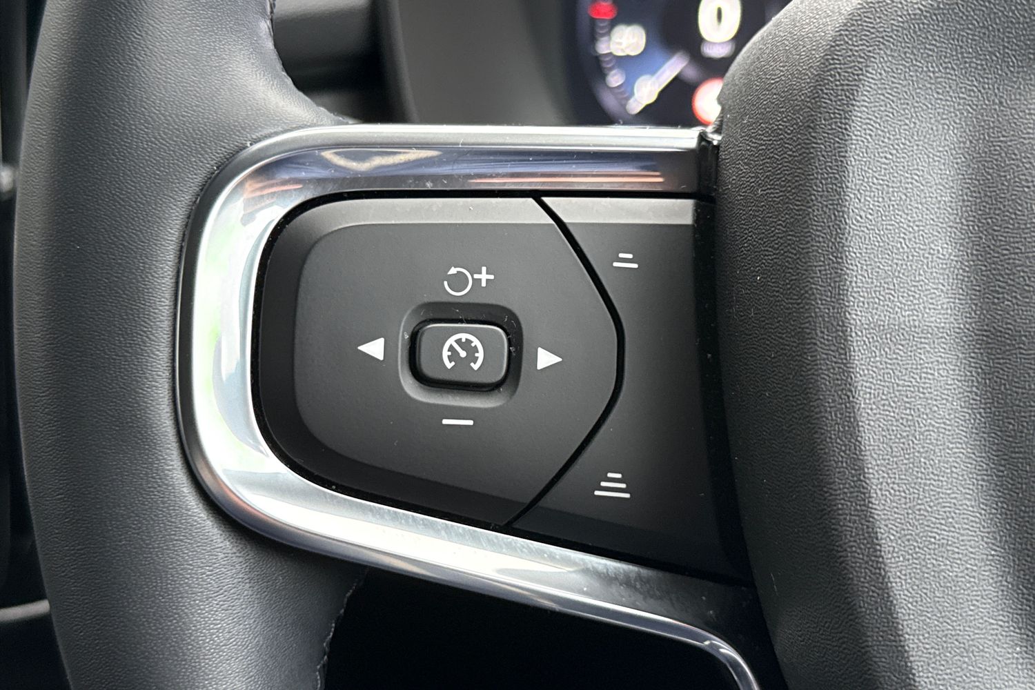 Used Volvo XC40 2021 for sale - 77048527: Photo 41