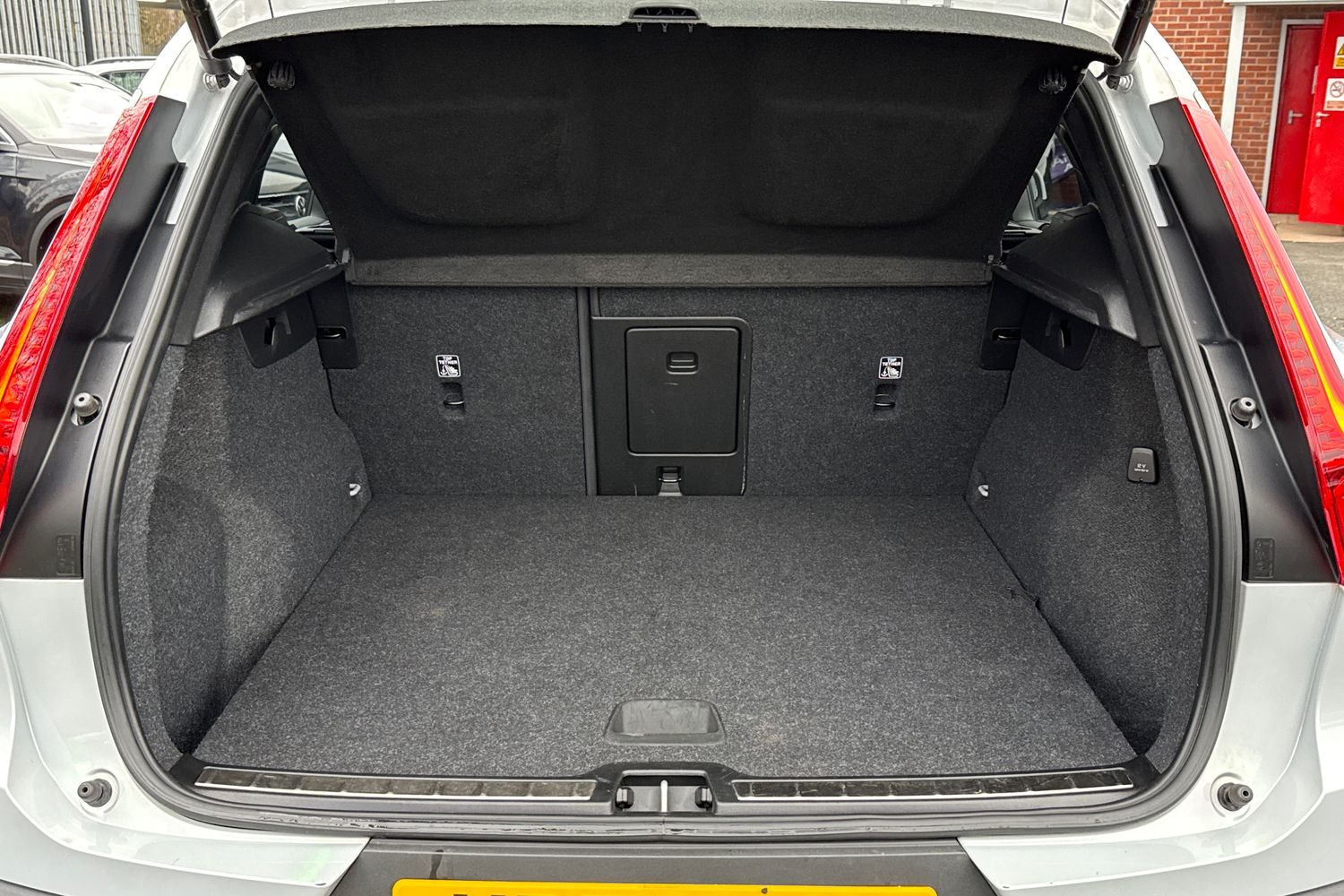 Used Volvo XC40 2021 for sale - 77048527: Photo 9