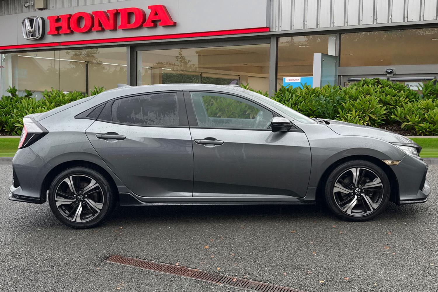 Used Honda Civic 2019 for sale - 76955403: Photo 3