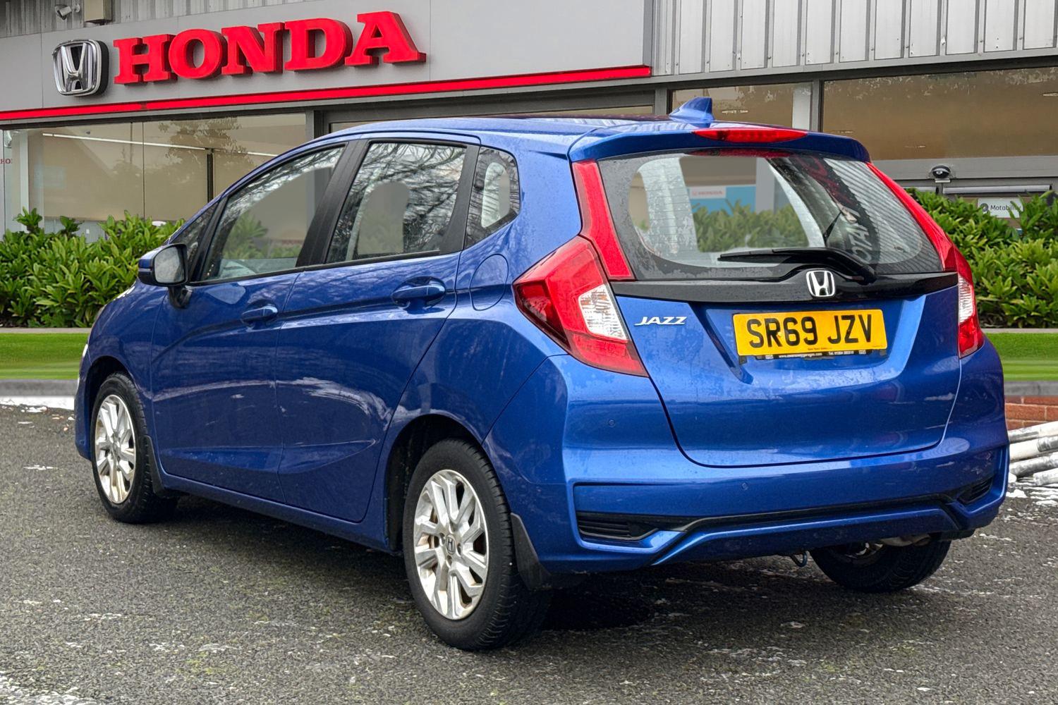 Used Honda Jazz 2020 for sale - 77128954: Photo 2