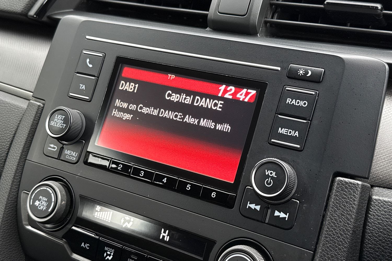 Used Honda Civic 2017 for sale - 77340945: Photo 20