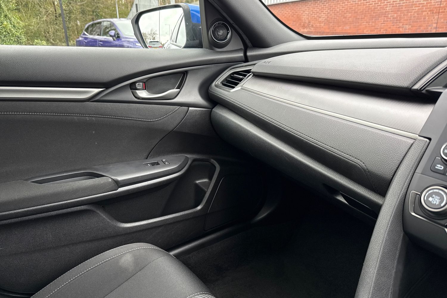 Used Honda Civic 2017 for sale - 77340945: Photo 42