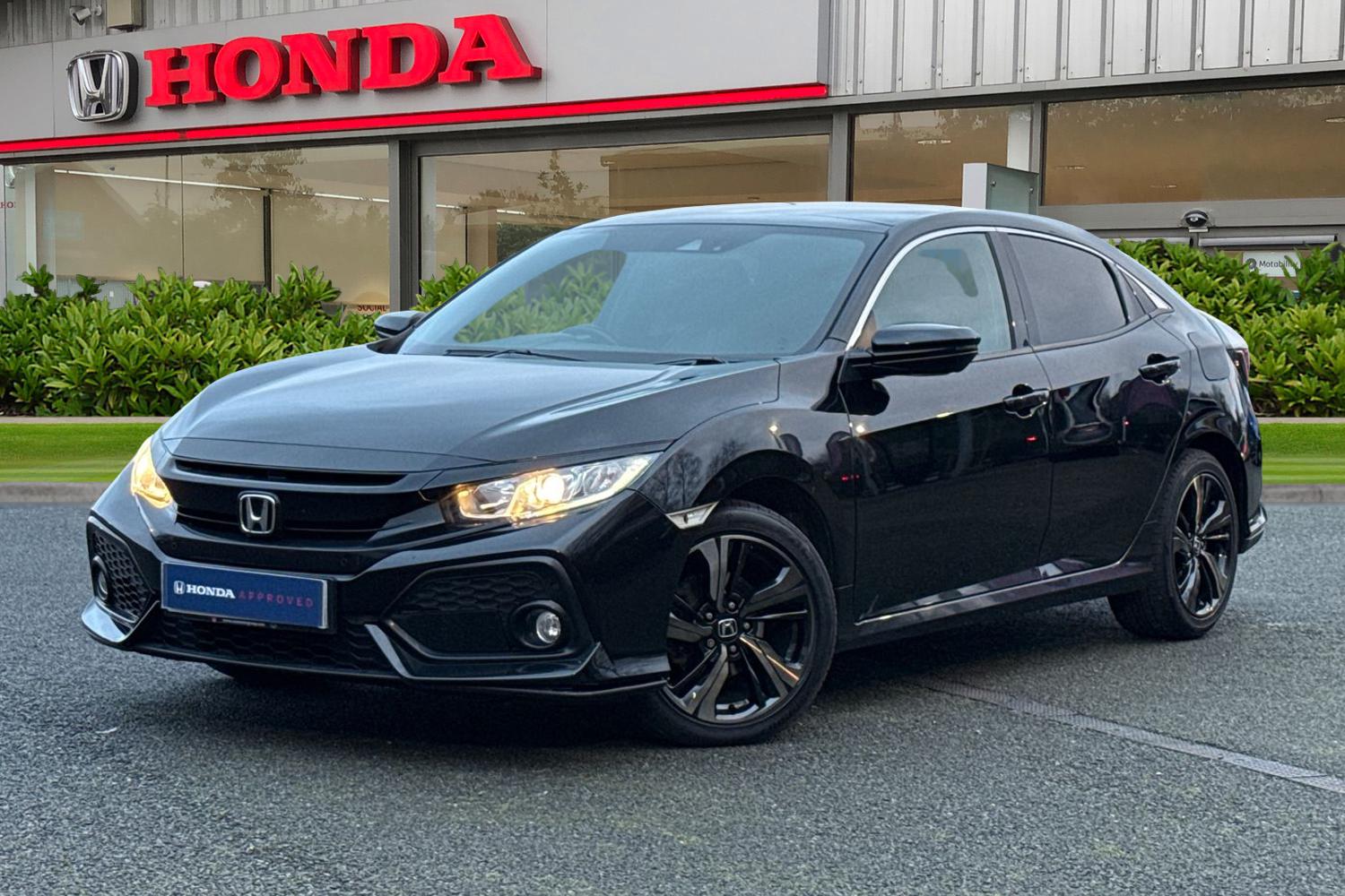 Used Honda Civic 2017 for sale - 77642059: Photo 7