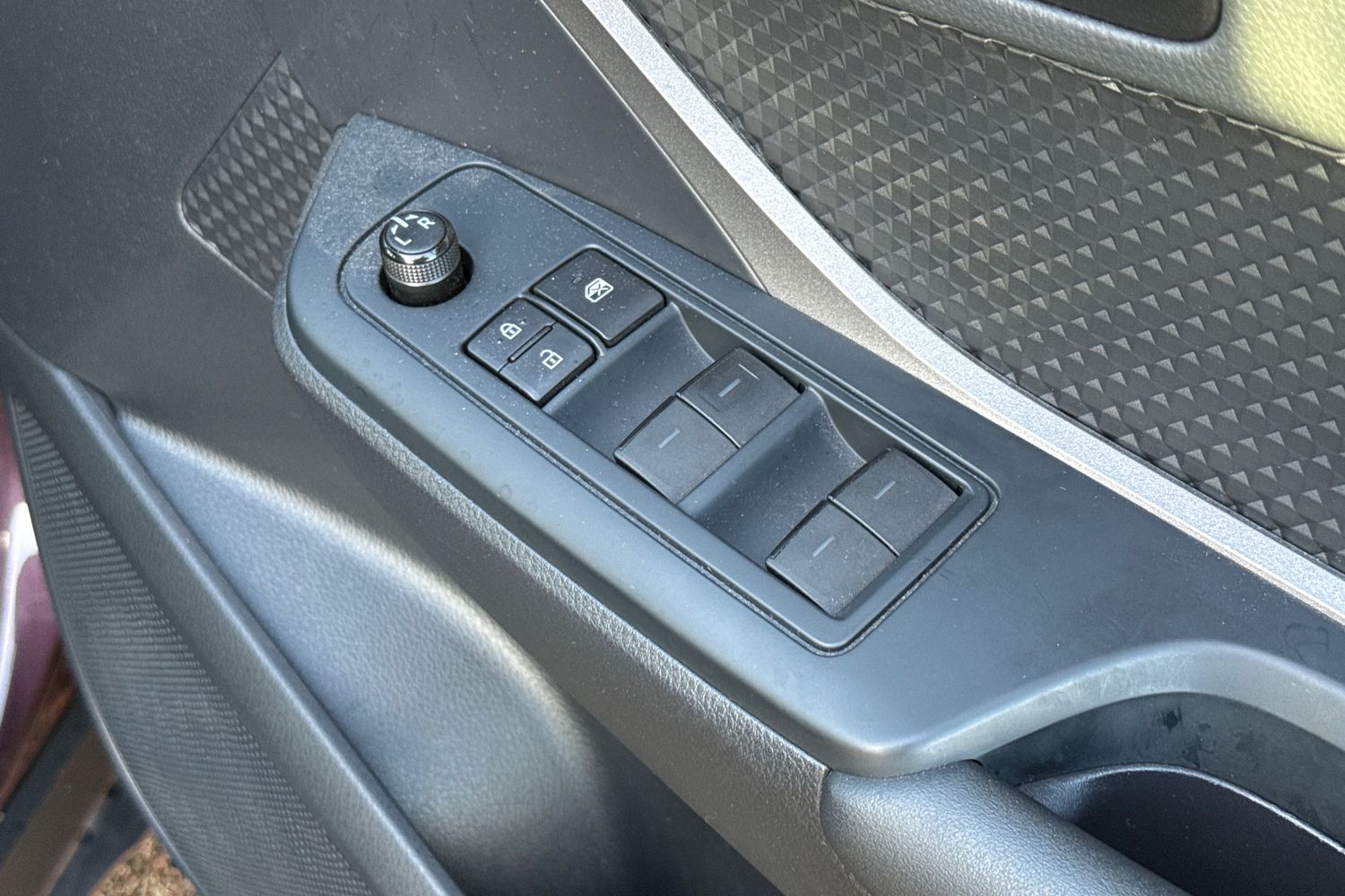 Used Toyota C-HR 2023 for sale - 77355455: Photo 19