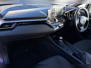 Used Toyota C-HR 2023 for sale - 77355455: Photo