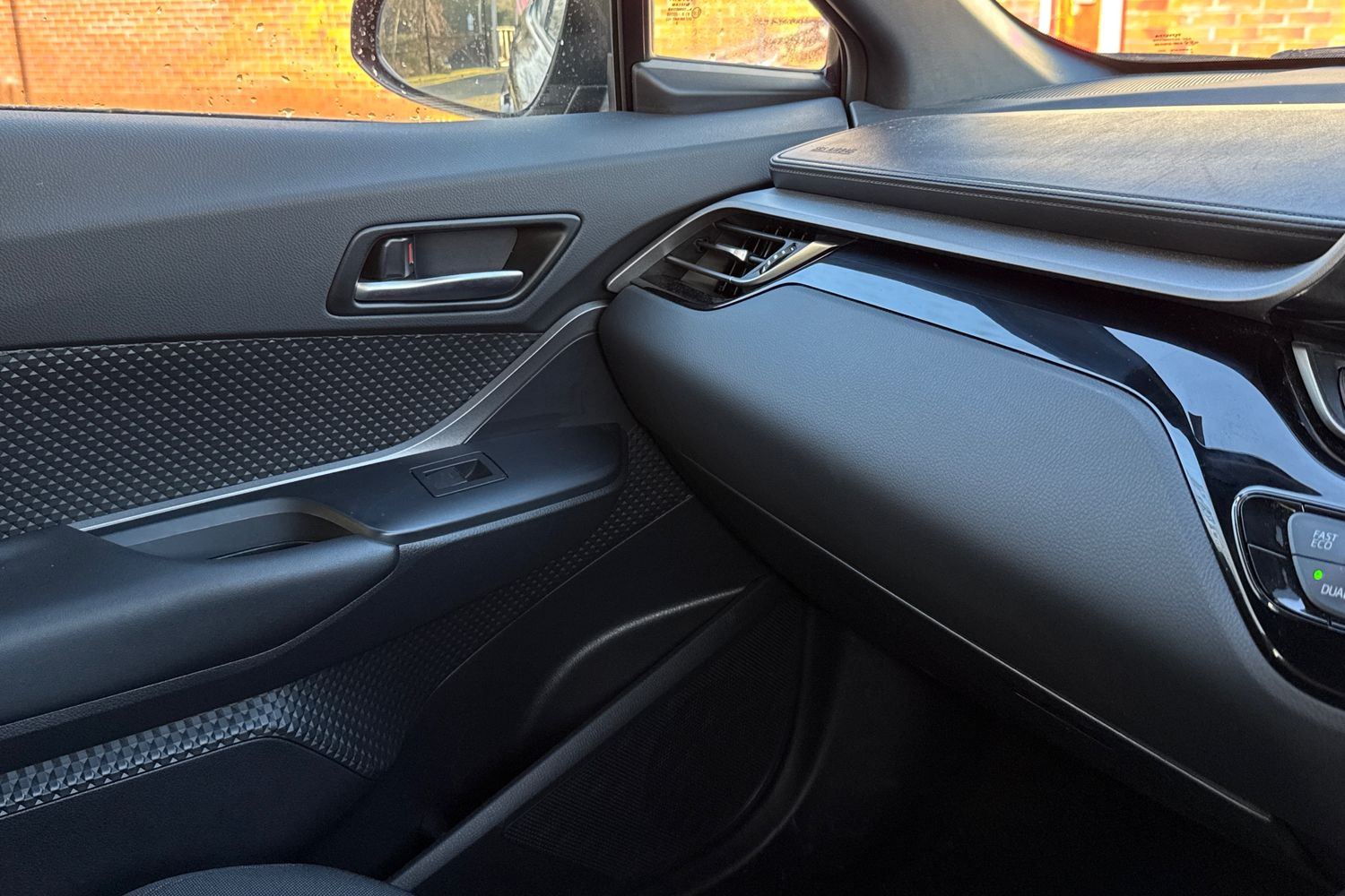 Used Toyota C-HR 2023 for sale - 77355455: Photo 40