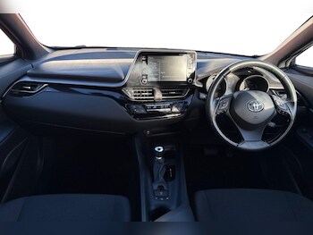 Used Toyota C-HR 2023 for sale - 77355455: Photo