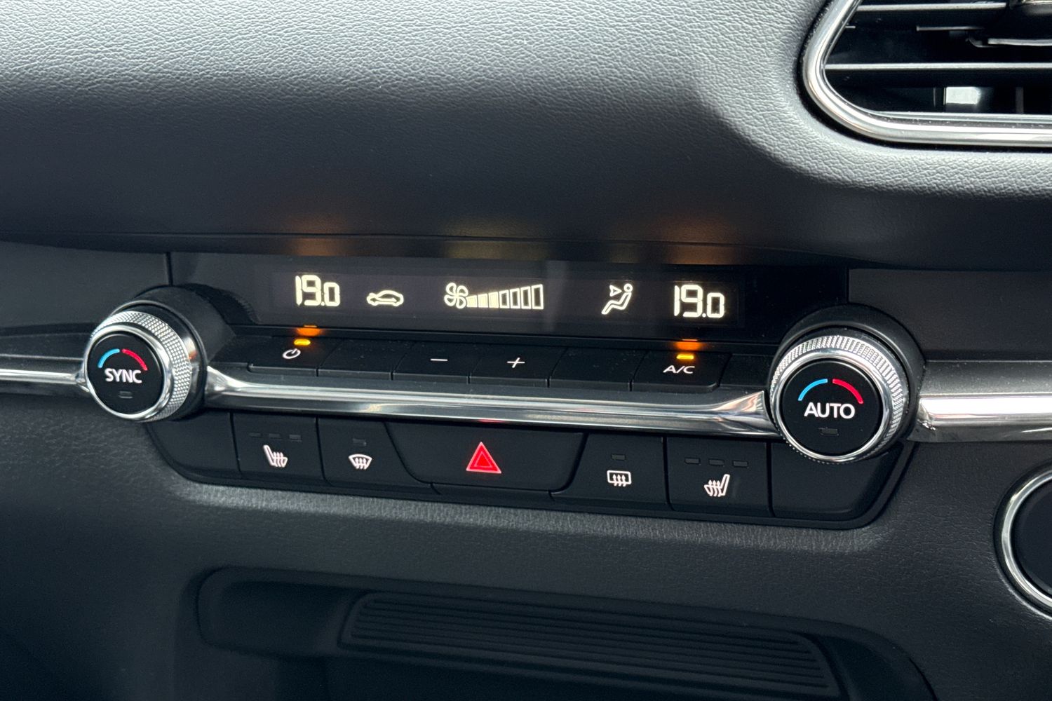 Used Mazda CX-30 2023 for sale - 76469353: Photo 20