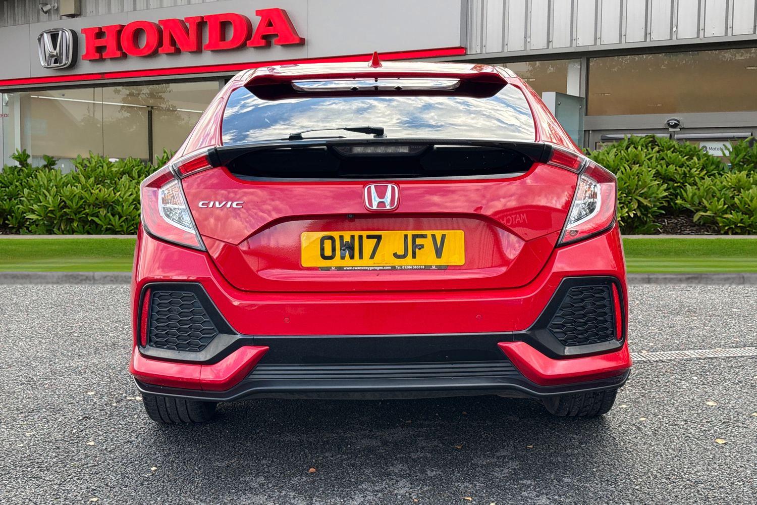 Used Honda Civic 2017 for sale - 76351935: Photo 6
