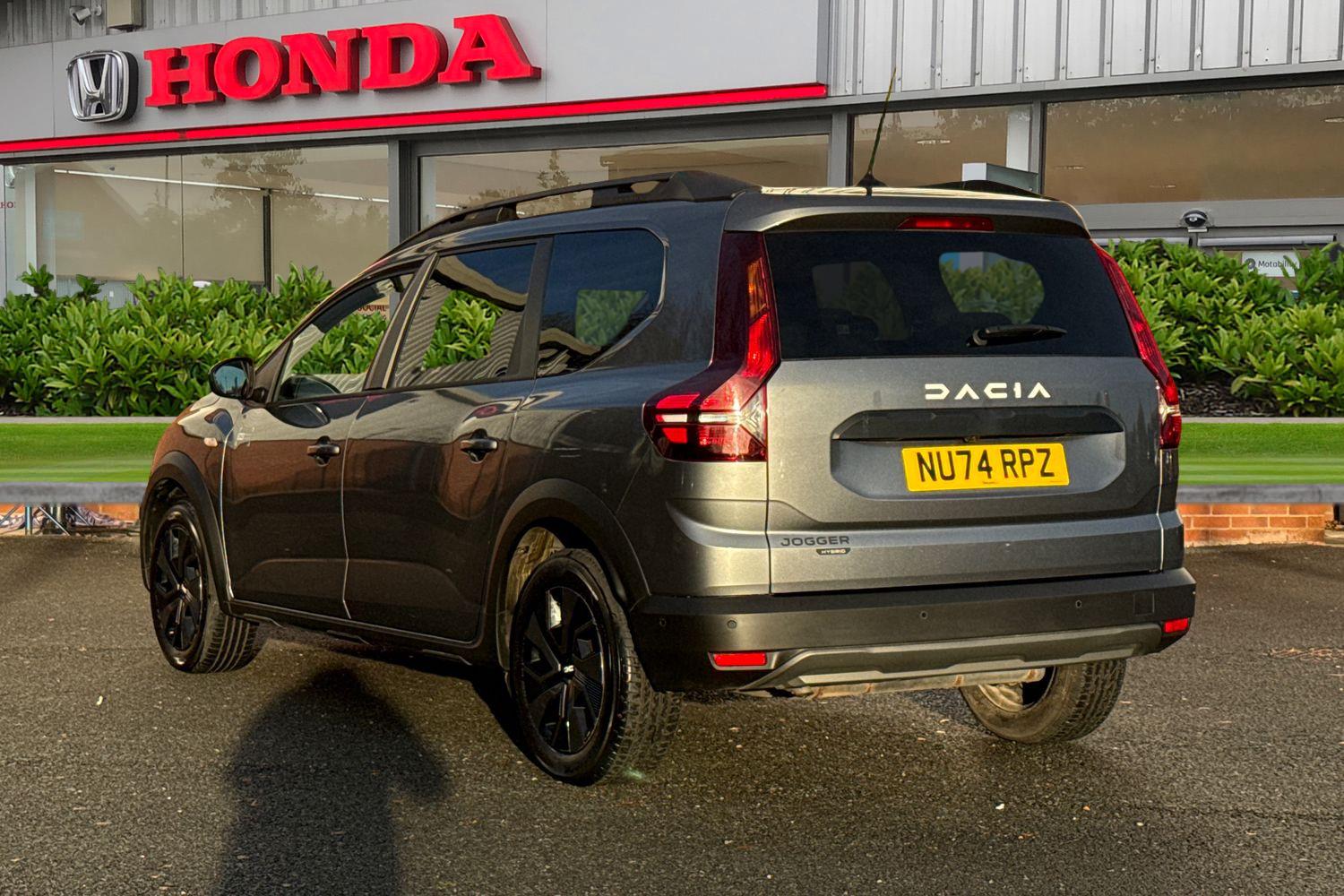 Used Dacia Jogger 2024 for sale - 76909460: Photo 2