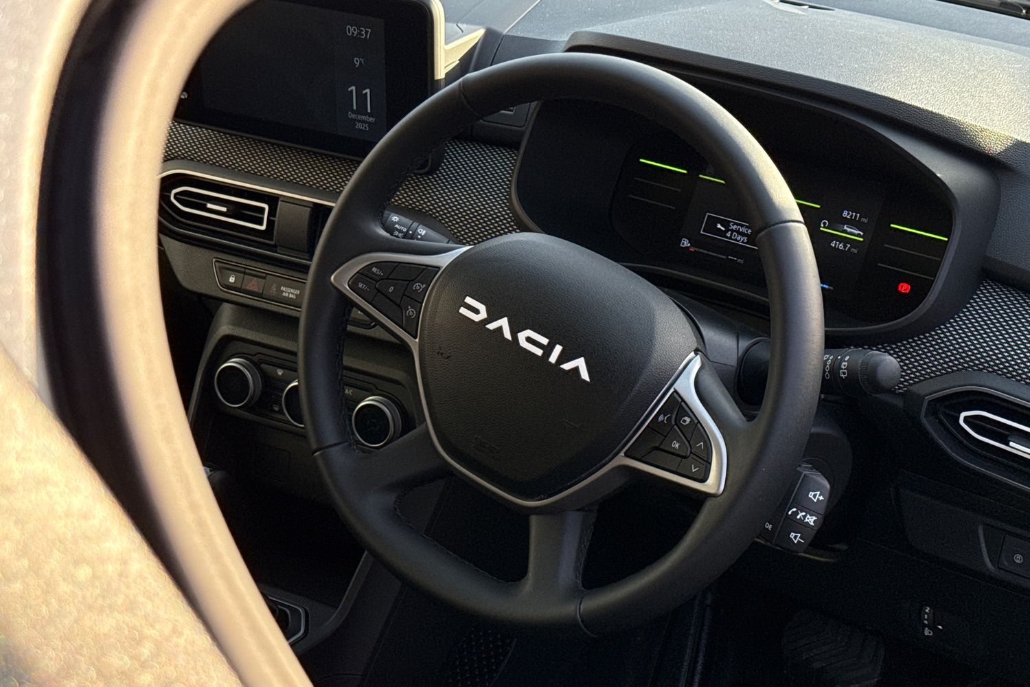 Used Dacia Jogger 2024 for sale - 76909460: Photo 32