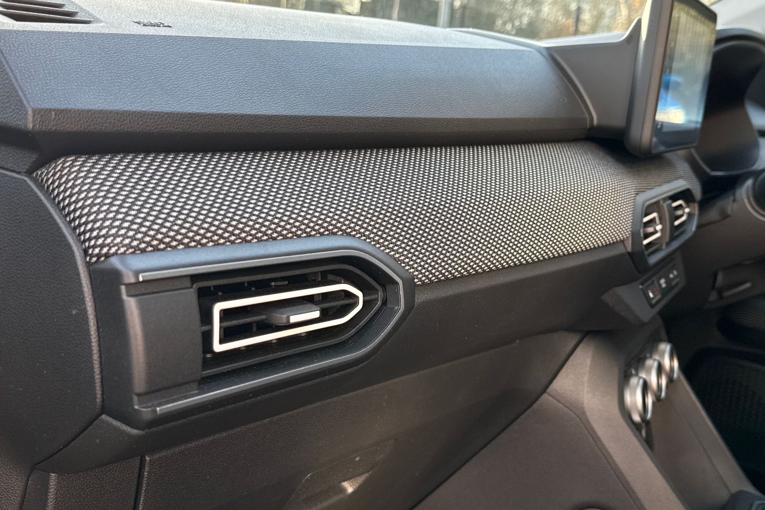 Used Dacia Jogger 2024 for sale - 76909460: Photo 36