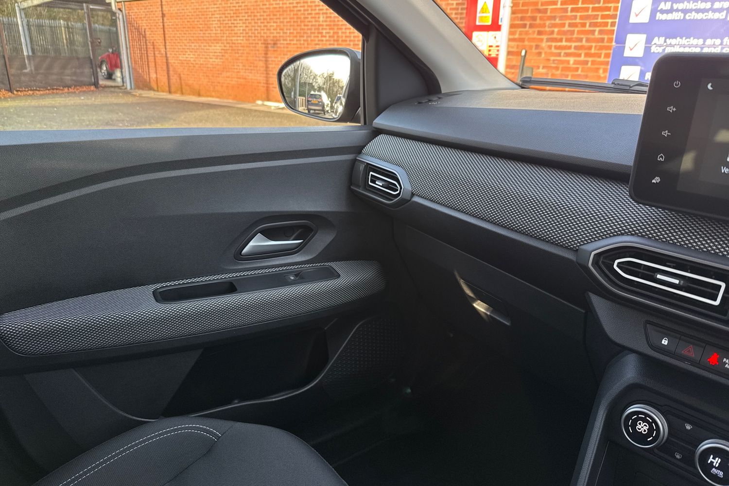 Used Dacia Jogger 2024 for sale - 76909460: Photo 43