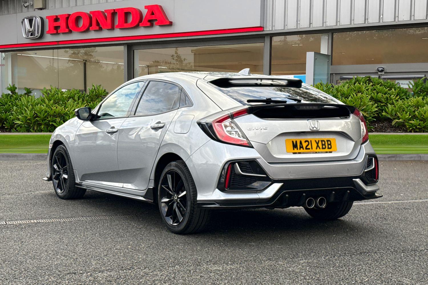 Used Honda Civic 2021 for sale - 76629780: Photo 2