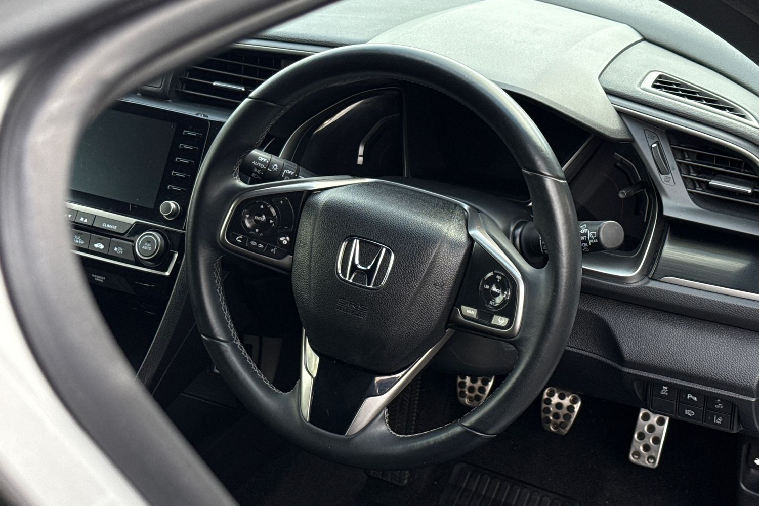 Used Honda Civic 2021 for sale - 76629780: Photo 29