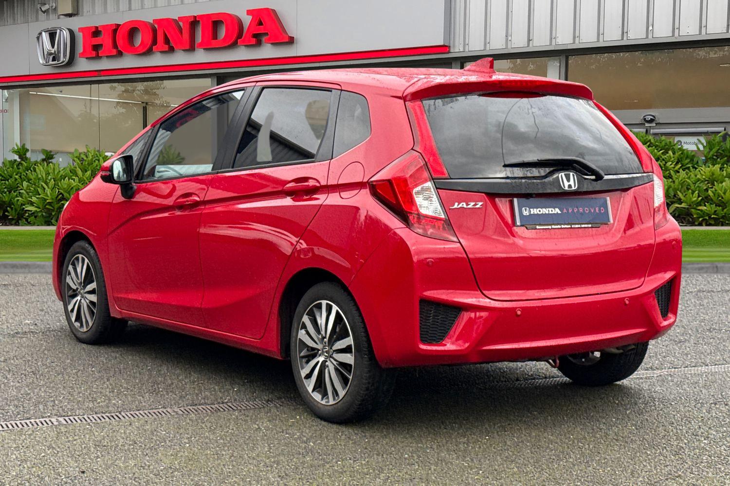 Used Honda Jazz 2017 for sale - 77775752: Photo 2