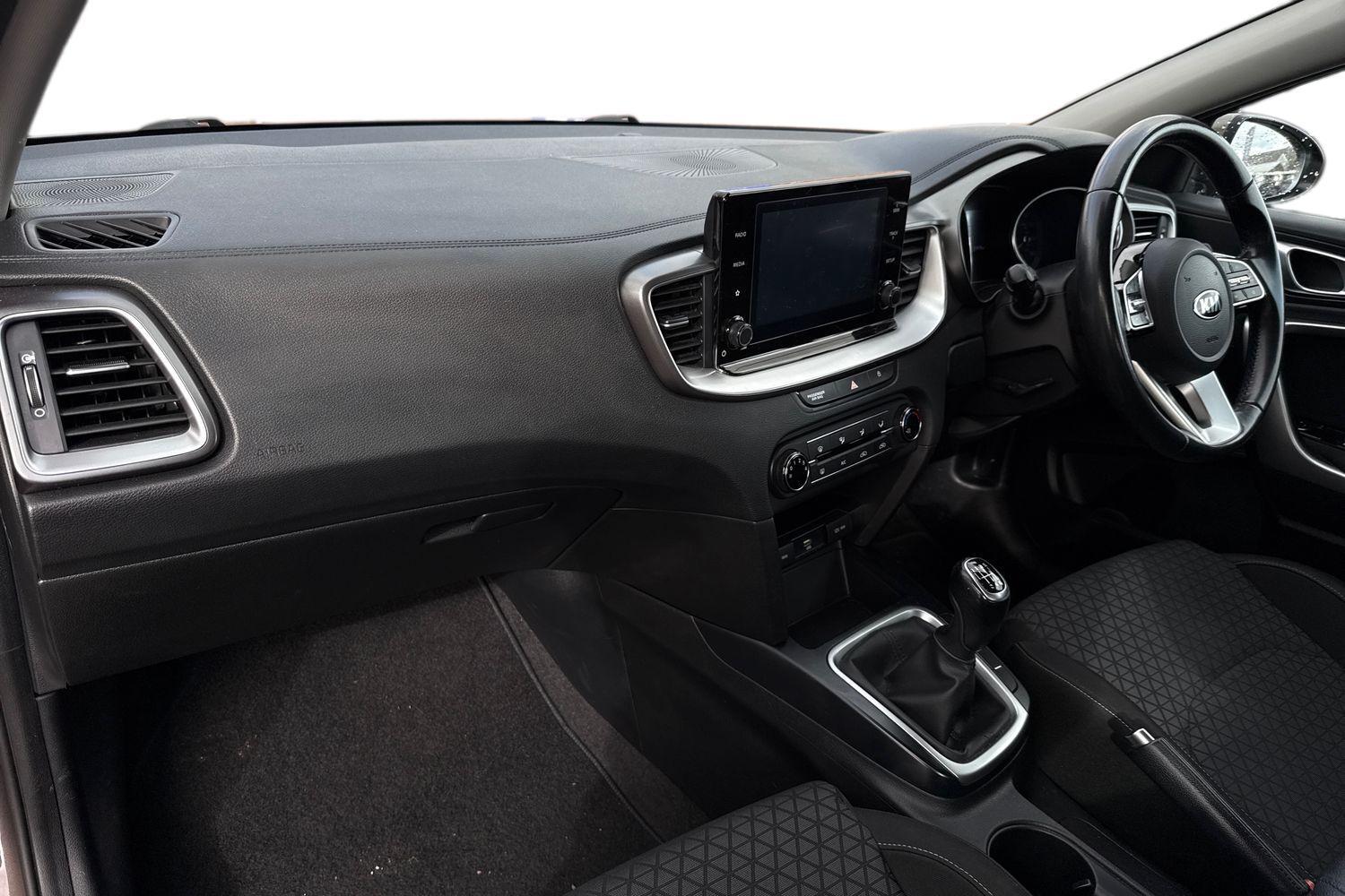 Used Kia XCeed 2020 for sale - 77680114: Photo 2