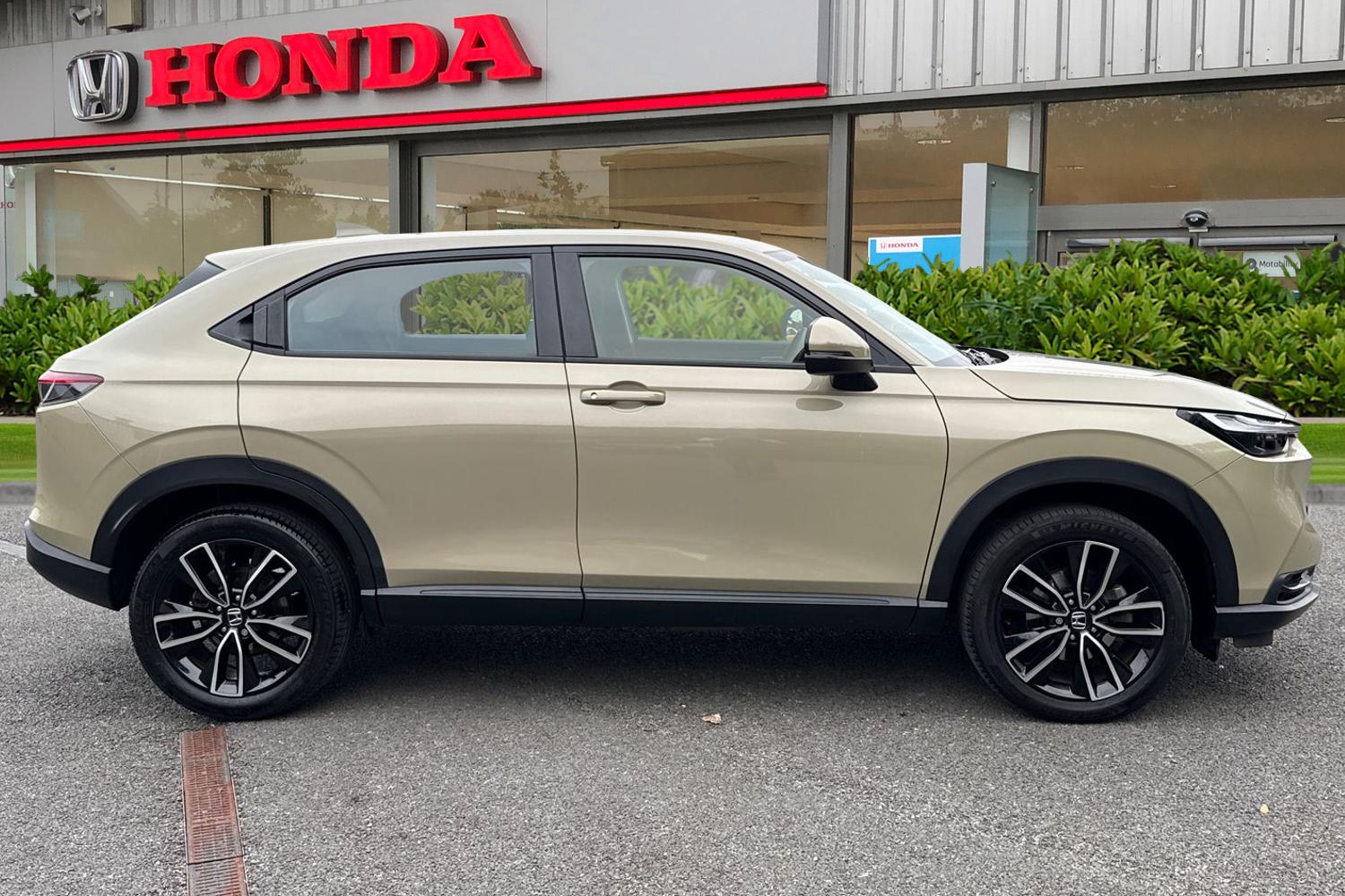 Used Honda HR-V 2022 for sale - 76288325: Photo 3