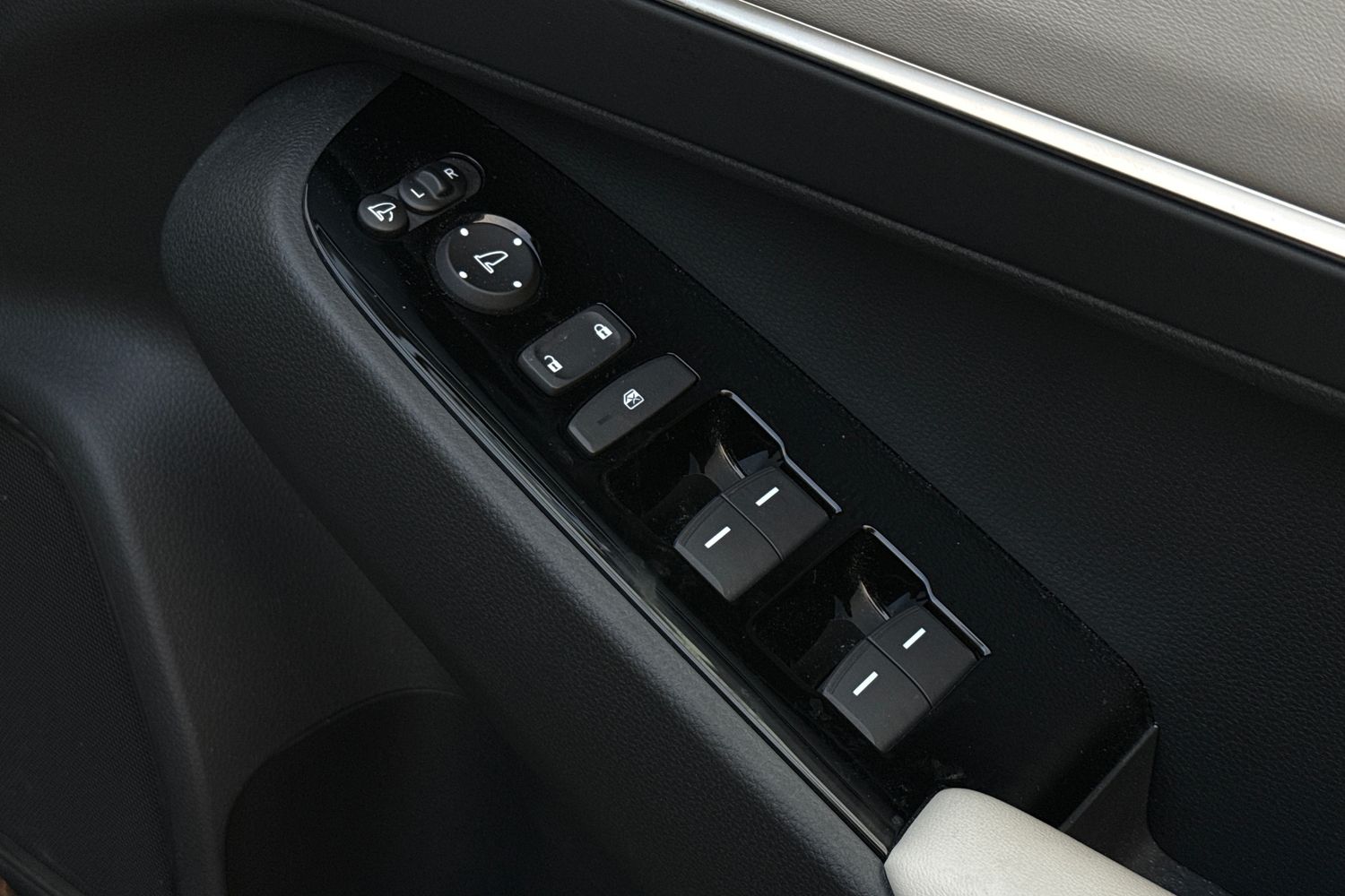 Used Honda HR-V 2023 for sale - 76836408: Photo 23