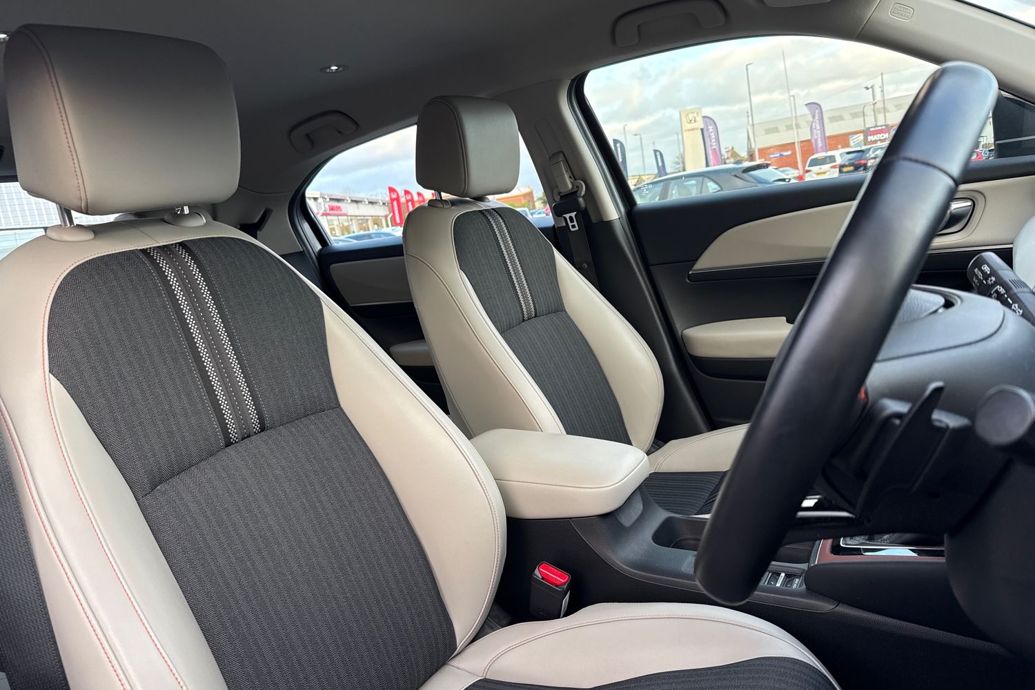 Used Honda HR-V 2023 for sale - 76836408: Photo 24