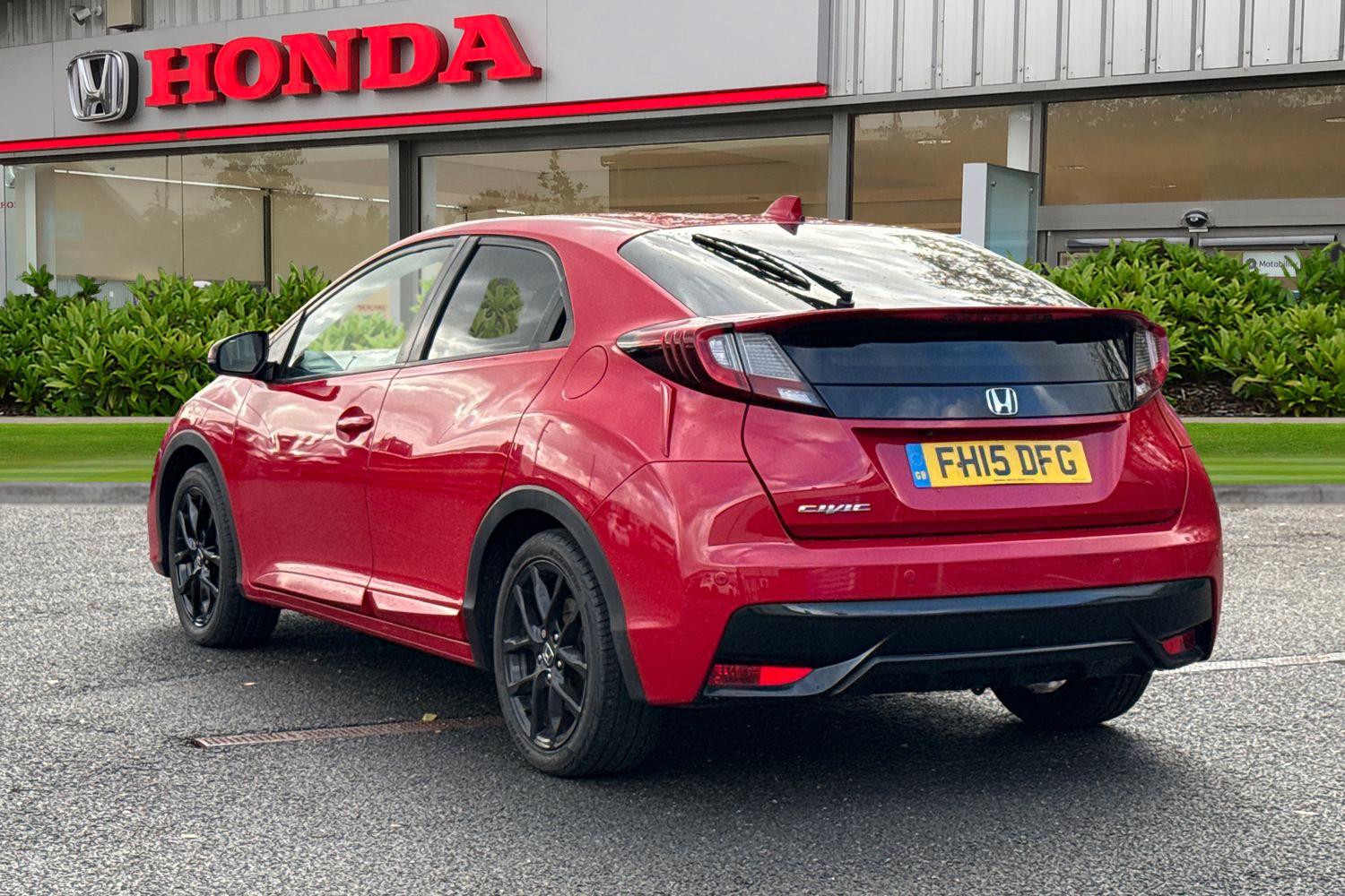 Used Honda Civic 2015 for sale - 76395395: Photo 2